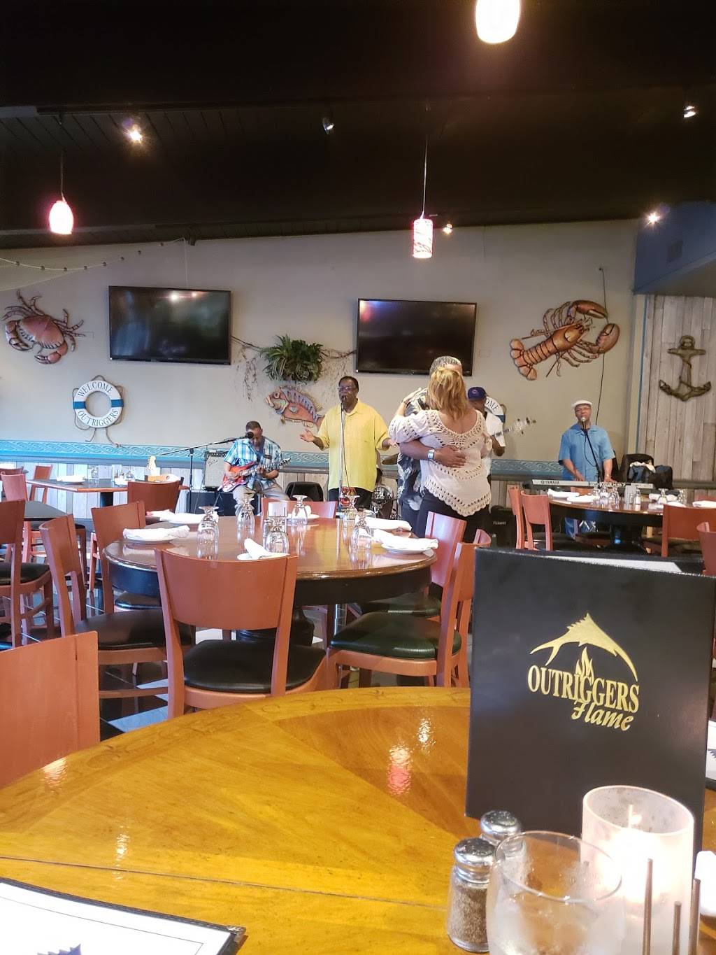 Outriggers Steak & Seafood | restaurant | 11011 SW Hwy, Palos Hills, IL 60465, USA | 7089741200 OR +1 708-974-1200