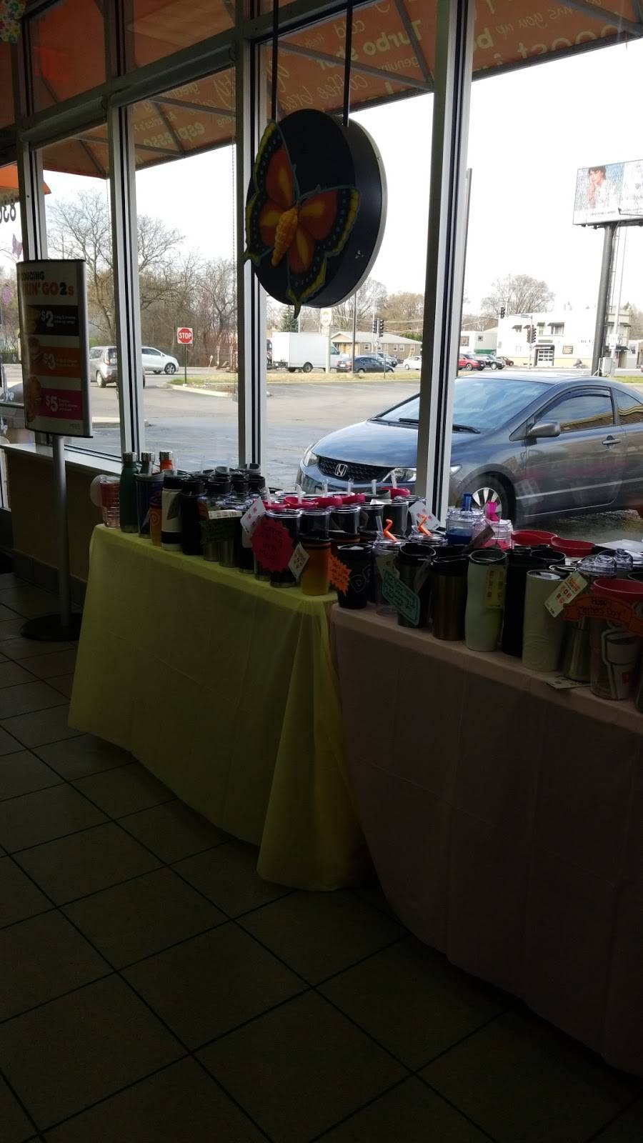 Dunkin Donuts | cafe | 8360 Cermak Rd, North Riverside, IL 60546, USA | 7084479201 OR +1 708-447-9201