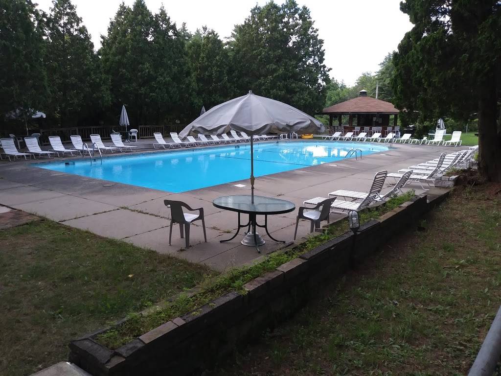 Roaring Brook Ranch & Tennis Resort | restaurant | 2206 NY-9N, Lake George, NY 12845, USA | 5186685767 OR +1 518-668-5767