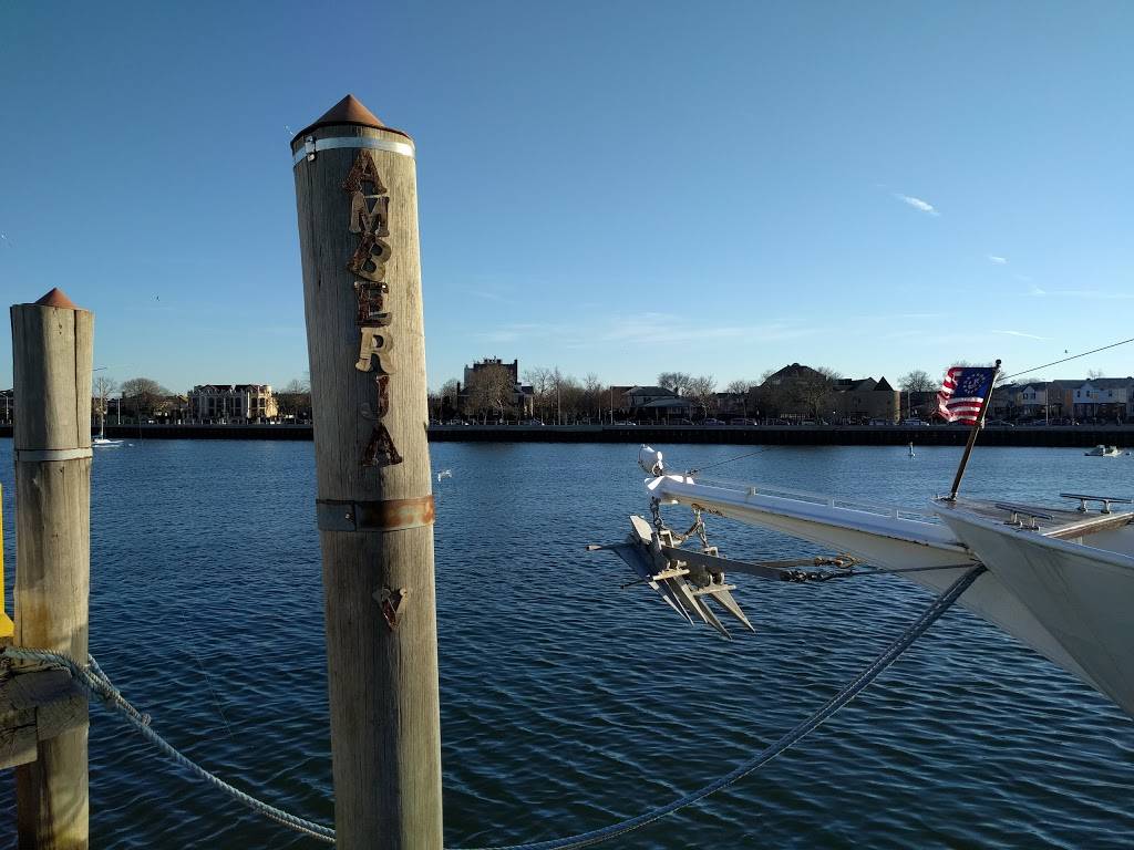 Amberjack V | restaurant | 2100 Emmons Ave, Brooklyn, NY 11235, USA | 7183323200 OR +1 718-332-3200