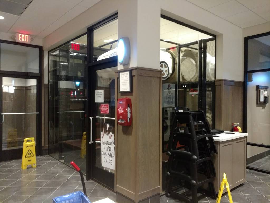 Chick-fil-A | restaurant | Student Union, 2801 W Bancroft St, Toledo, OH 43606, USA | 4195305281 OR +1 419-530-5281