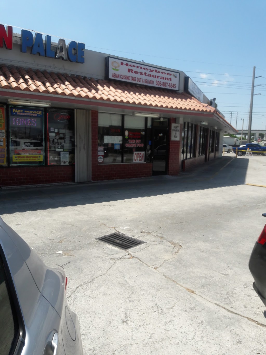 Honeybee Restaurant | meal delivery | 7400 NW South River Dr, Medley, FL 33166, USA | 3058876345 OR +1 305-887-6345