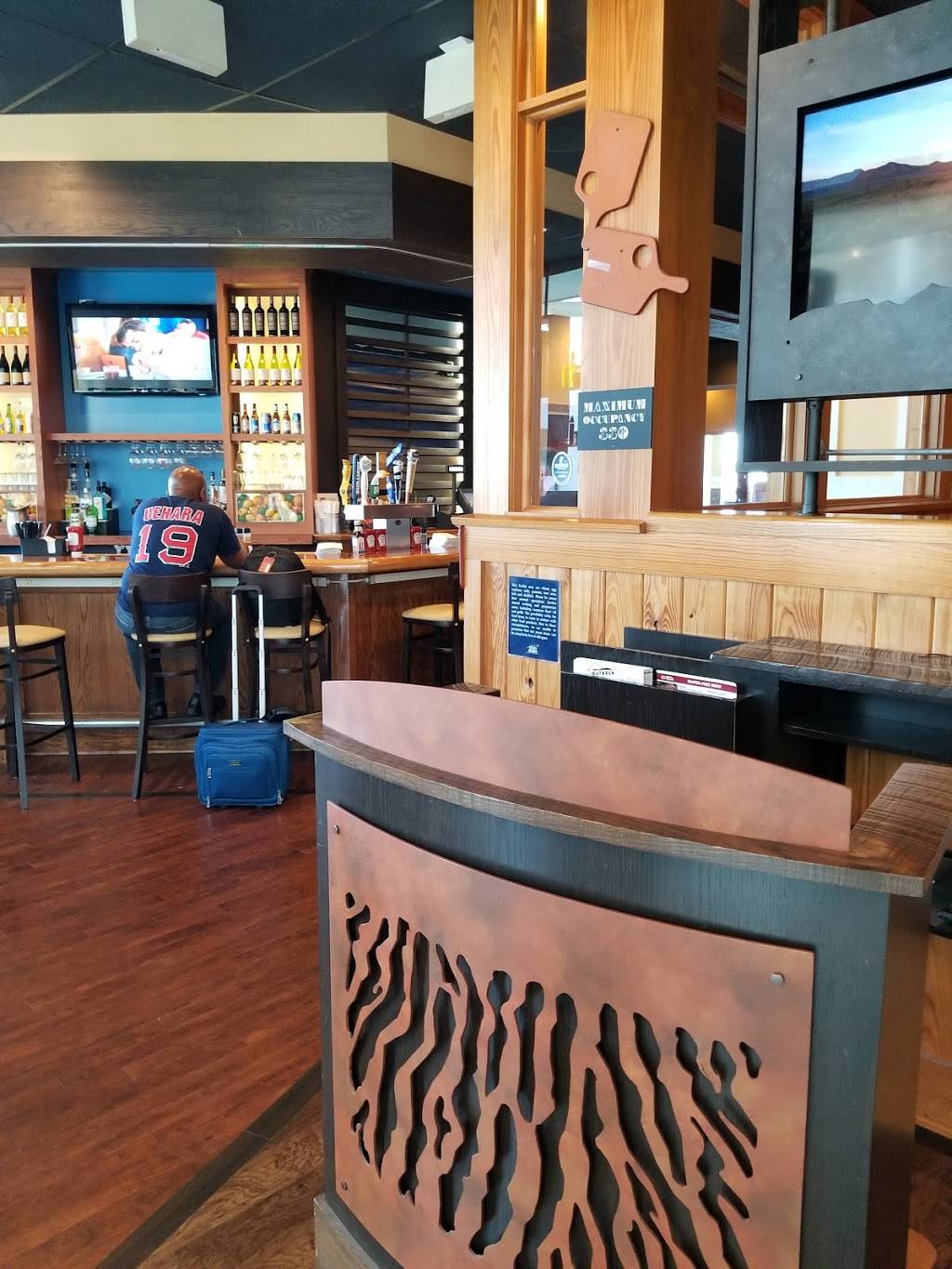 Outback Steakhouse | meal takeaway | Terminal 3 (4th Floor, Erlanger, KY 41018, USA | 8597671055 OR +1 859-767-1055
