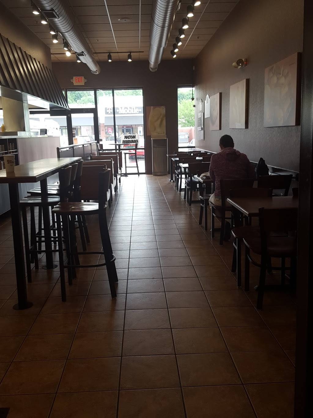 Penn Station East Coast Subs | meal takeaway | 1126 Collinsville Crossing Blvd, Collinsville, IL 62234, USA | 6183443400 OR +1 618-344-3400