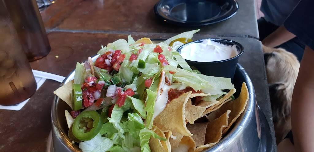 Double Dogs Restaurant | restaurant | 1807 21st Ave S, Nashville, TN 37212, USA | 6152928110 OR +1 615-292-8110