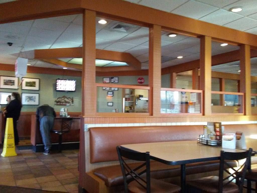 Dennys | restaurant | 1880 Newtown Pike, Lexington, KY 40511, USA | 8592331874 OR +1 859-233-1874