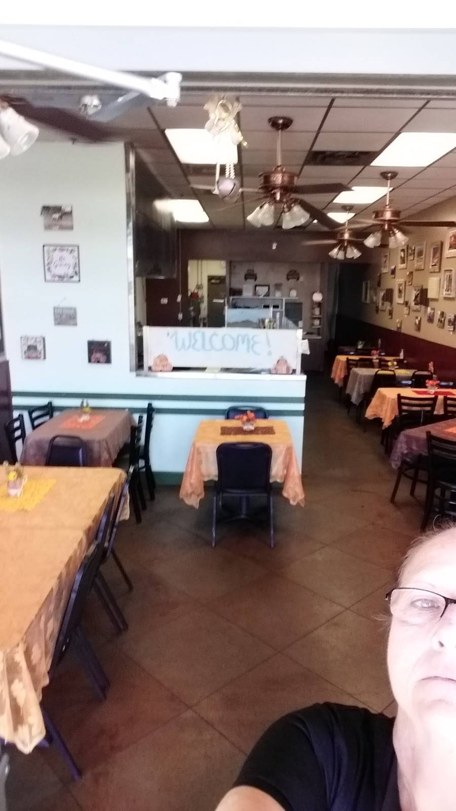 Mathews Hot Dogs | restaurant | 5301 S Superstition Mountain Dr Suite 109, Apache Junction, AZ 85119, USA | 4809820553 OR +1 480-982-0553