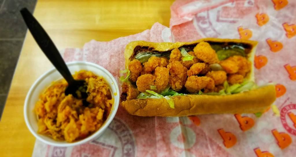 Popeyes Louisiana Kitchen | restaurant | 2440 Raphine Rd, Raphine, VA 24472, USA | 5403774173 OR +1 540-377-4173