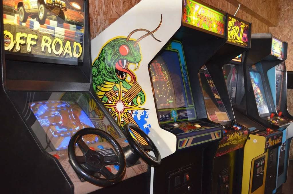 DK Arcade | restaurant | 36470 Jefferson Ave, Harrison Charter Township, MI 48045, USA | 5864638258 OR +1 586-463-8258
