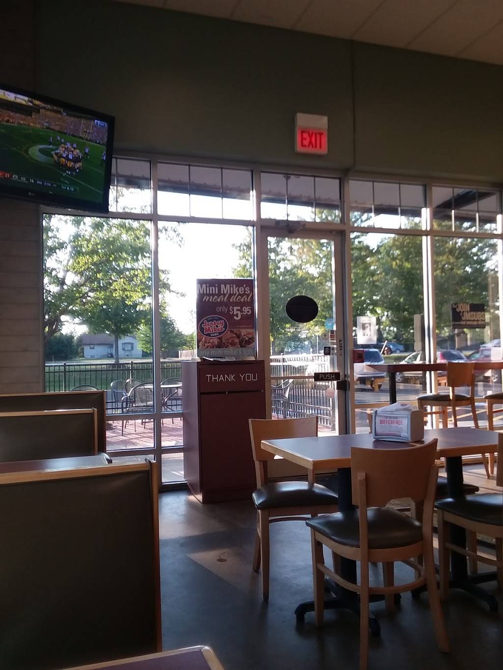 Jersey Mikes Subs | meal takeaway | 1147 N Eola Rd #103, Aurora, IL 60504, USA | 6304995110 OR +1 630-499-5110