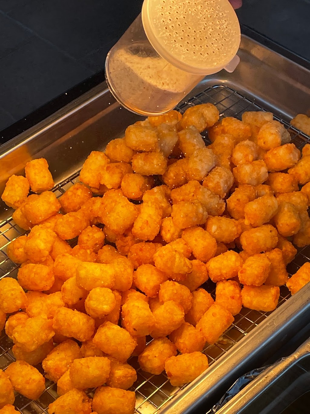 Stay Tuned Burgers | restaurant | 1020 E Fremont St Ste 120, Las Vegas, NV 89101, USA | 7029818689 OR +1 702-981-8689