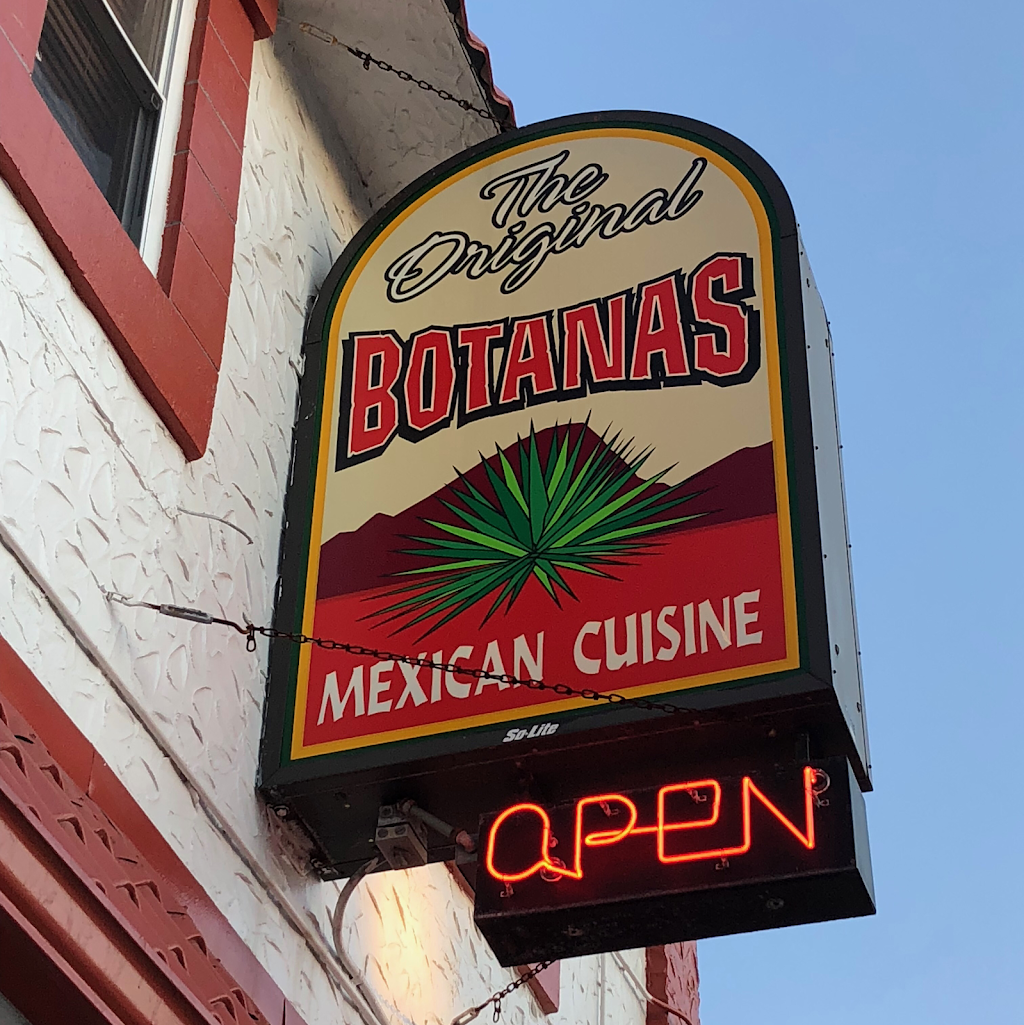 Botanas Restaurant | restaurant | 816 S 5th St, Milwaukee, WI 53204, USA | 4146723755 OR +1 414-672-3755