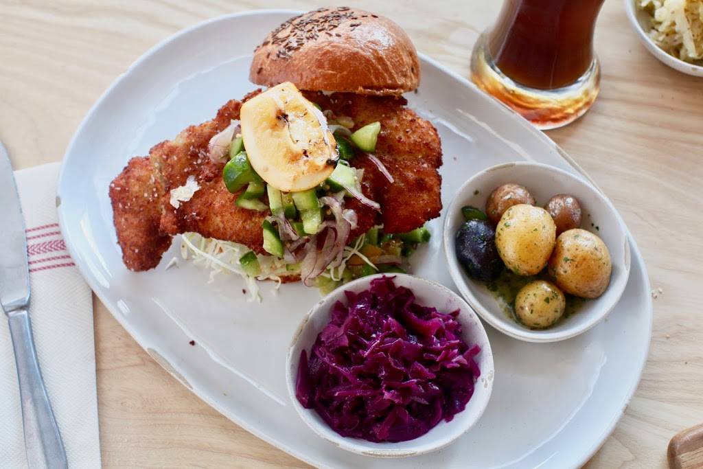 Wursthall | restaurant | 310 Baldwin Ave, San Mateo, CA 94401, USA | 6509314282 OR +1 650-931-4282