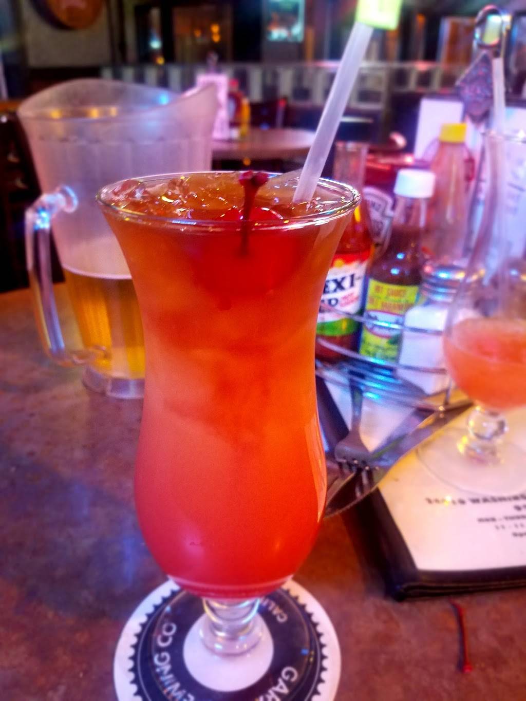 Sidelines Sports Bar & Grill | restaurant | 24910 Washington Ave, Murrieta, CA 92562, USA | 9514612188 OR +1 951-461-2188