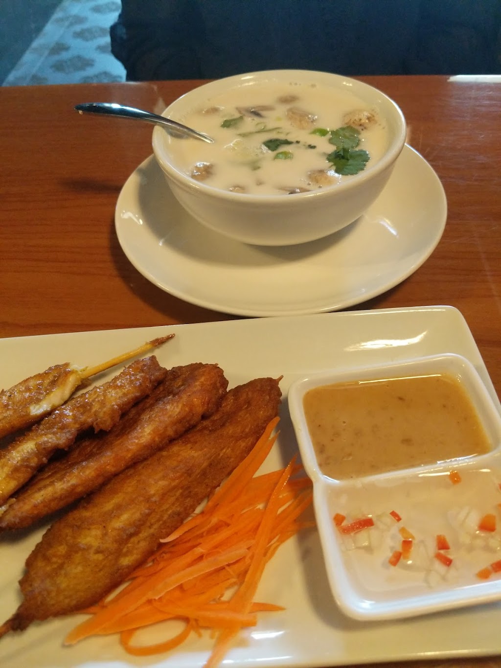 Charm Thai Restaurant | restaurant | 1203 N Gloster St, Tupelo, MS 38804, USA | 6622054637 OR +1 662-205-4637