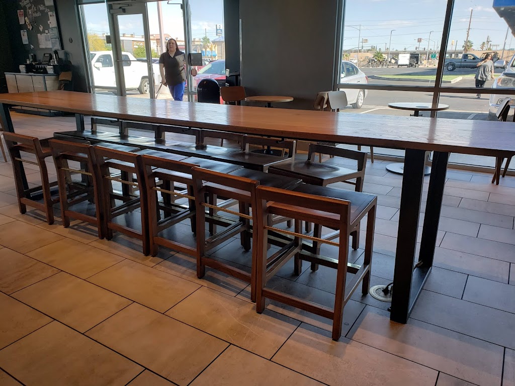 Starbucks | cafe | 2365 S 4th St, El Centro, CA 92243, USA | 7603353531 OR +1 760-335-3531