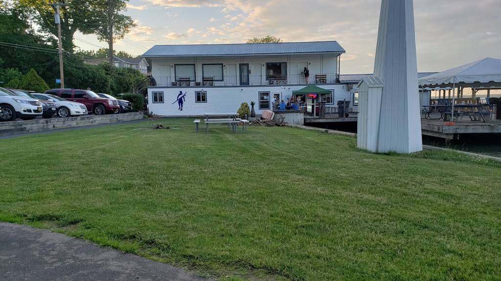 The Showboat Motel & Restaurant | restaurant | 3434 Plum Point Rd S, Himrod, NY 14842, USA | 6072437434 OR +1 607-243-7434