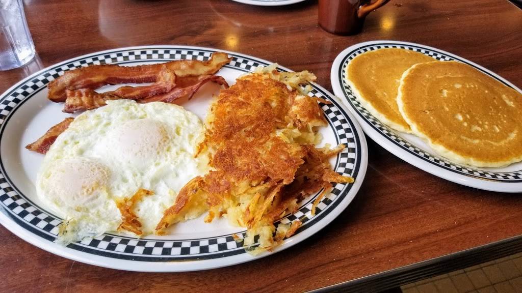 Cozy Corner Restaurant & Pancake House | bakery | 6349 N Clark St, Chicago, IL 60660, USA | 7732741100 OR +1 773-274-1100