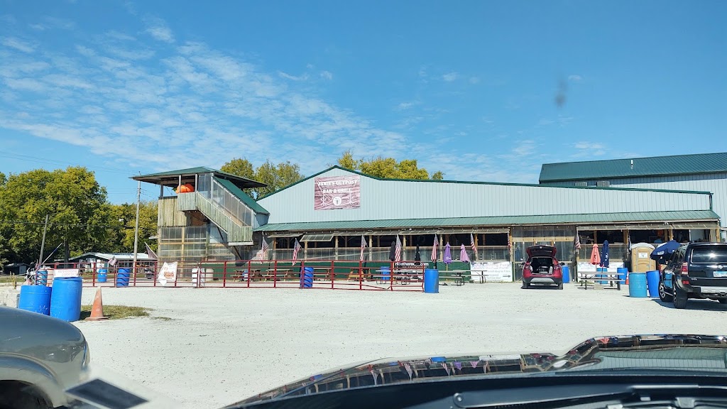 Jamies OutPost | restaurant | 602 S Clark St, North Utica, IL 61373, USA | 8156674120 OR +1 815-667-4120