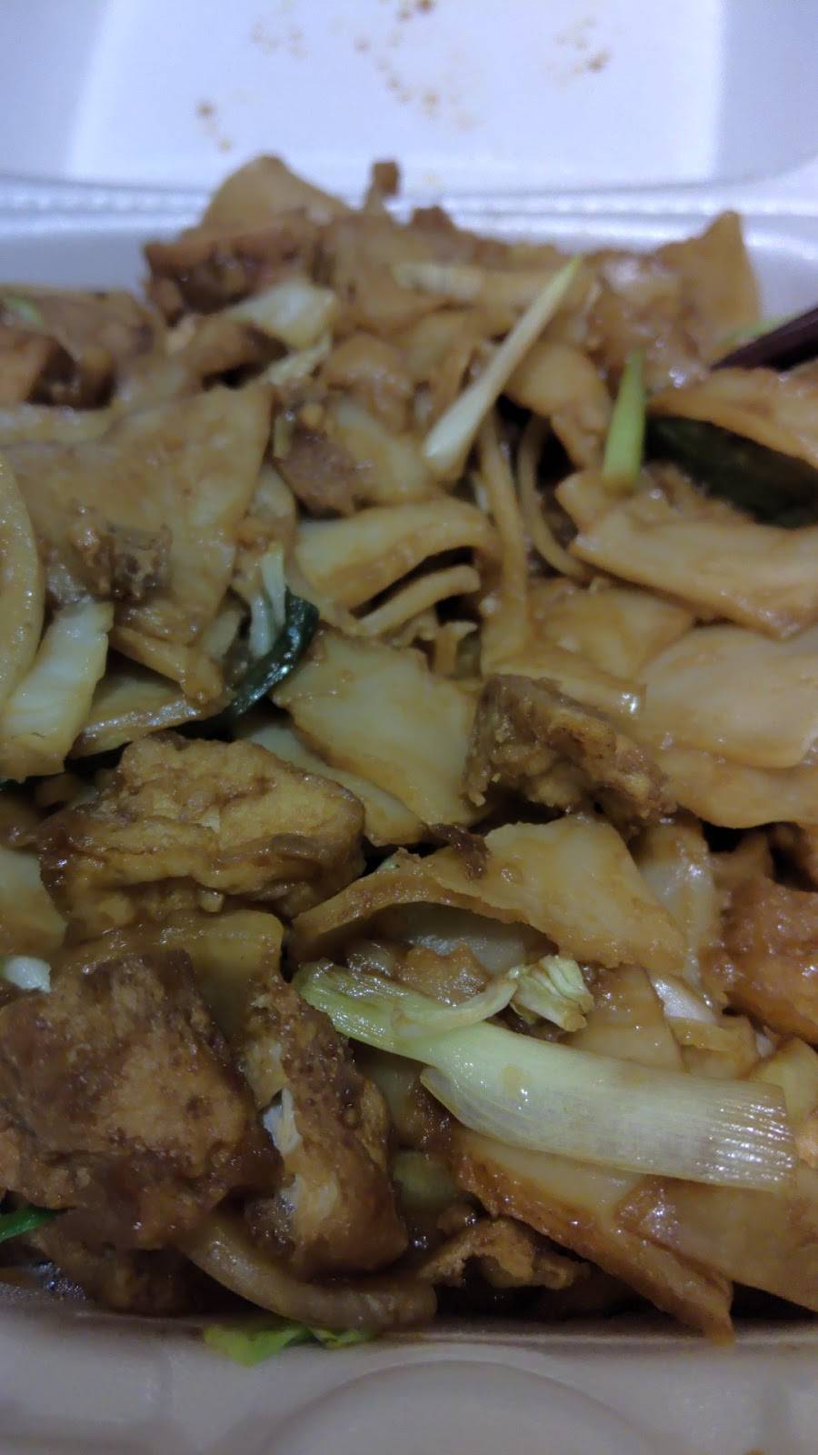 Chopstix | restaurant | 1820 N Farwell Ave, Milwaukee, WI 53202, USA | 4143900570 OR +1 414-390-0570