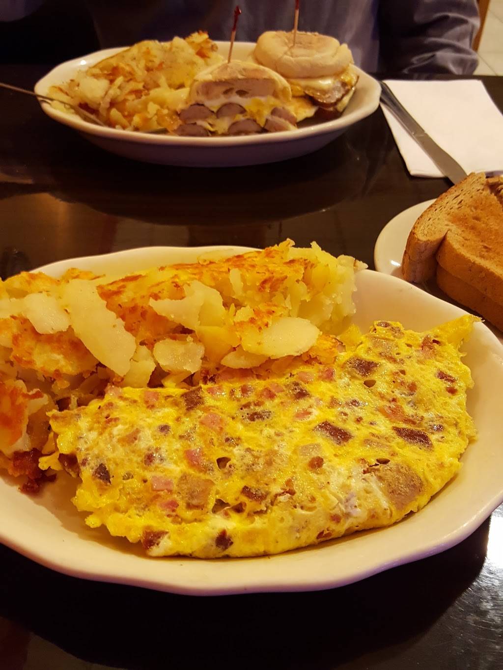 Marsh Road Diner | restaurant | 407 Marsh Rd, Wilmington, DE 19809, USA | 3027626030 OR +1 302-762-6030