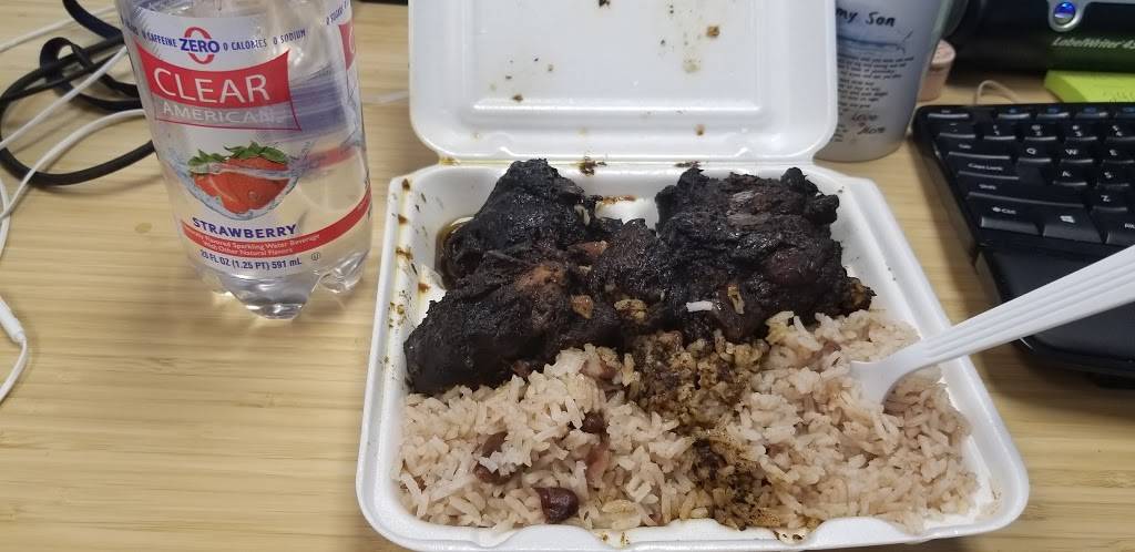 Right Taste Jamaican Restaurant | restaurant | 522 River St, Boston, MA 02126, USA | 6172960607 OR +1 617-296-0607