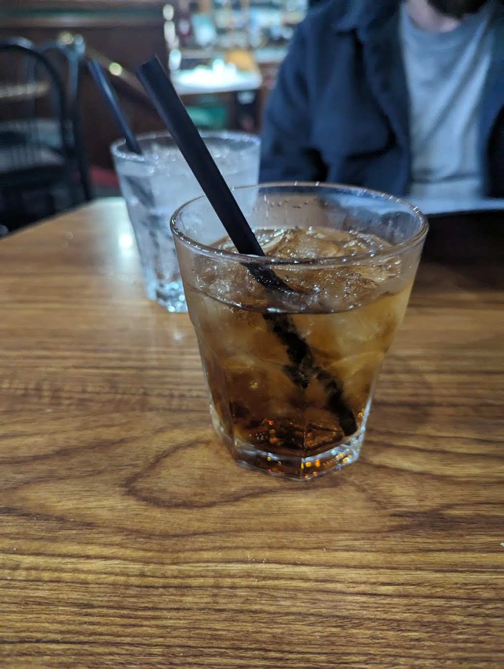 Crickets Restaurant and Oyster Bar | restaurant | 424 Sherman Ave, Coeur dAlene, ID 83814, USA | 2087651990 OR +1 208-765-1990