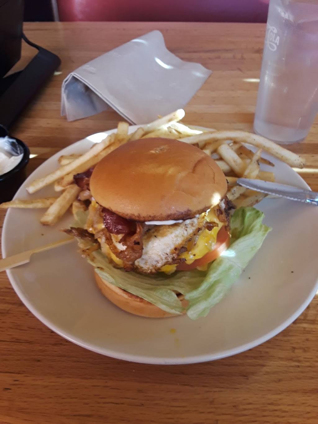 Applebees Grill + Bar | restaurant | 2711 Coors Blvd NW, Albuquerque, NM 87120, USA | 5053526544 OR +1 505-352-6544