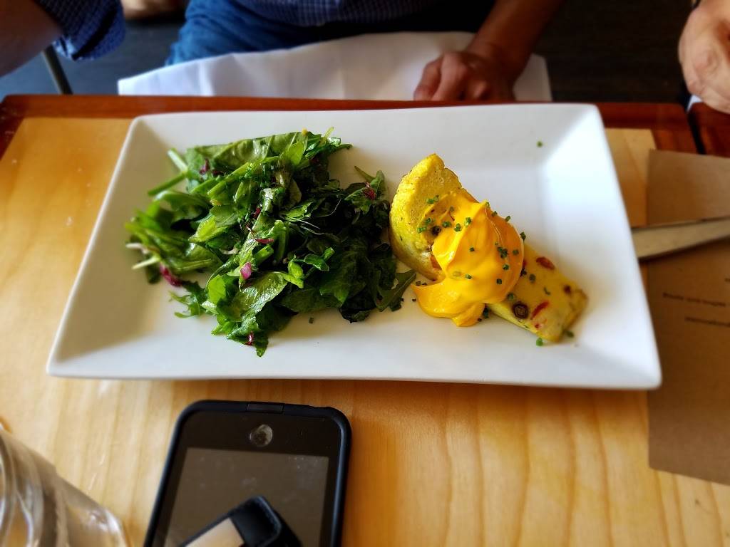 Della | restaurant | 1238 Prospect Ave, Brooklyn, NY 11218, USA | 7186330249 OR +1 718-633-0249