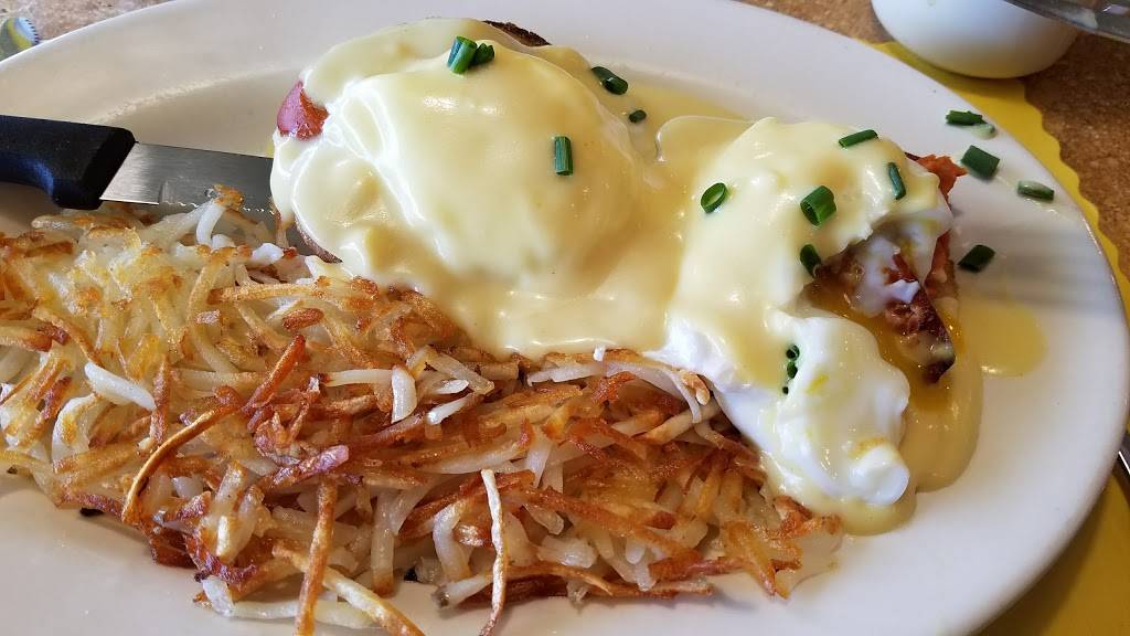 Nellie Rose Restaurant | bakery | 557 Bedford St, Whitman, MA 02382, USA | 7814478500 OR +1 781-447-8500