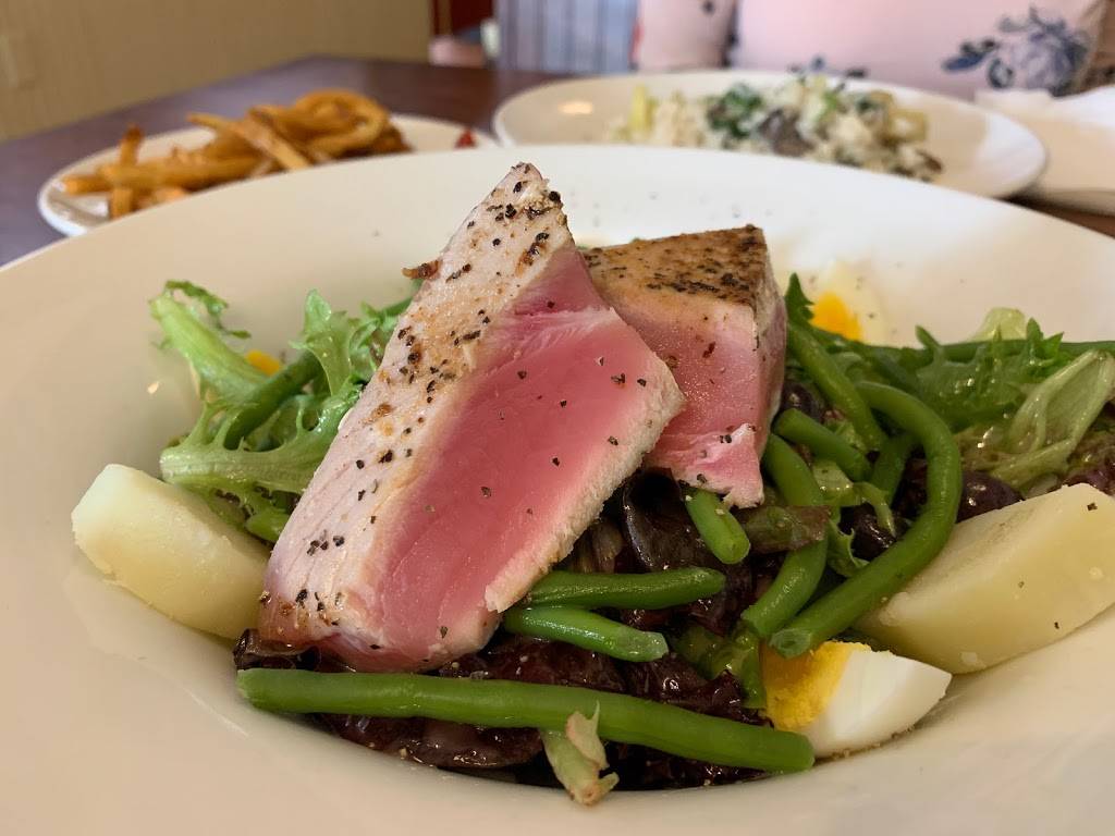 Hazels Northeast | restaurant | 2859 Johnson St NE, Minneapolis, MN 55418, USA | 6127884778 OR +1 612-788-4778