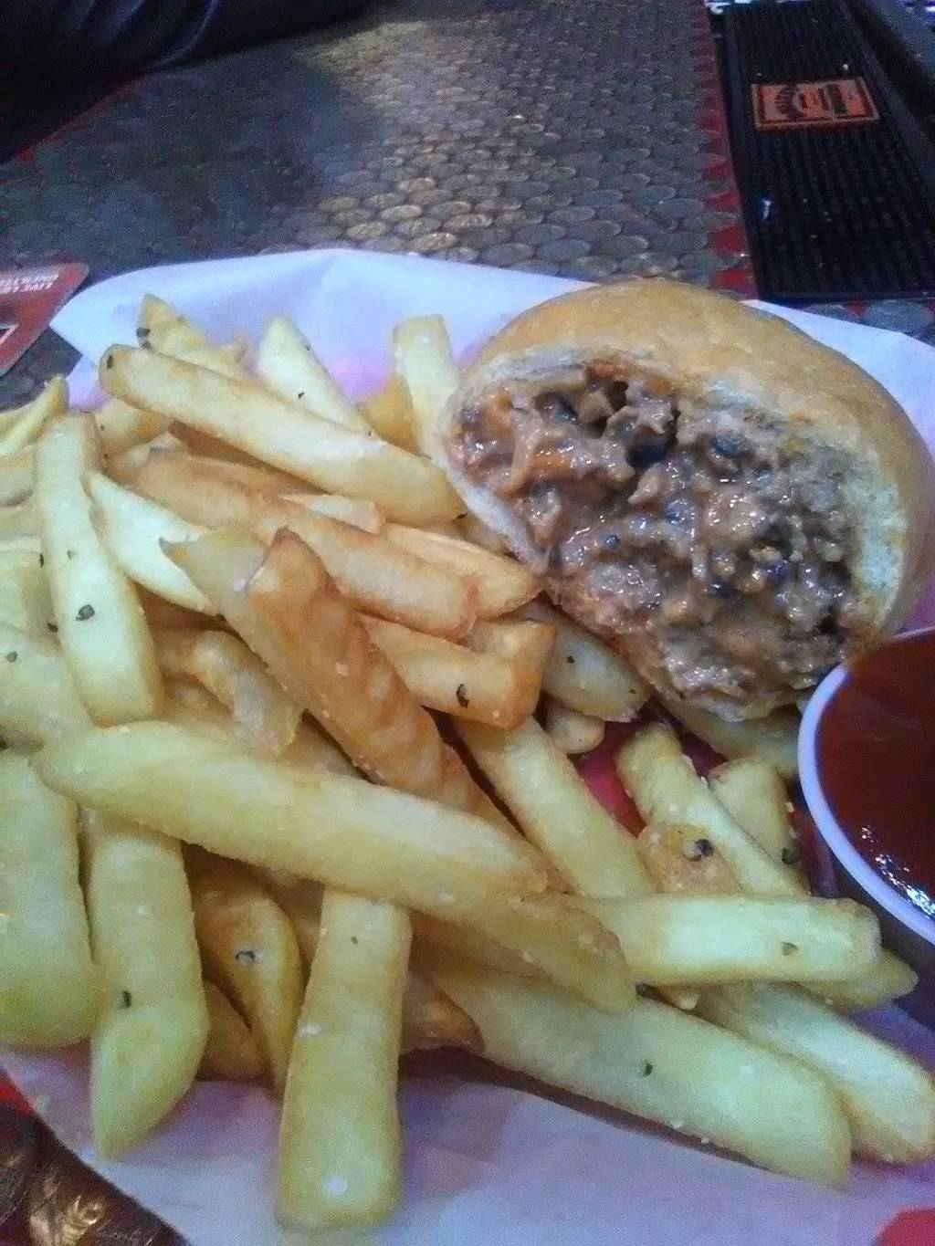 The Hill Bar & Grill | restaurant | 17330 Monterey Rd, Morgan Hill, CA 95037, USA | 4087789300 OR +1 408-778-9300