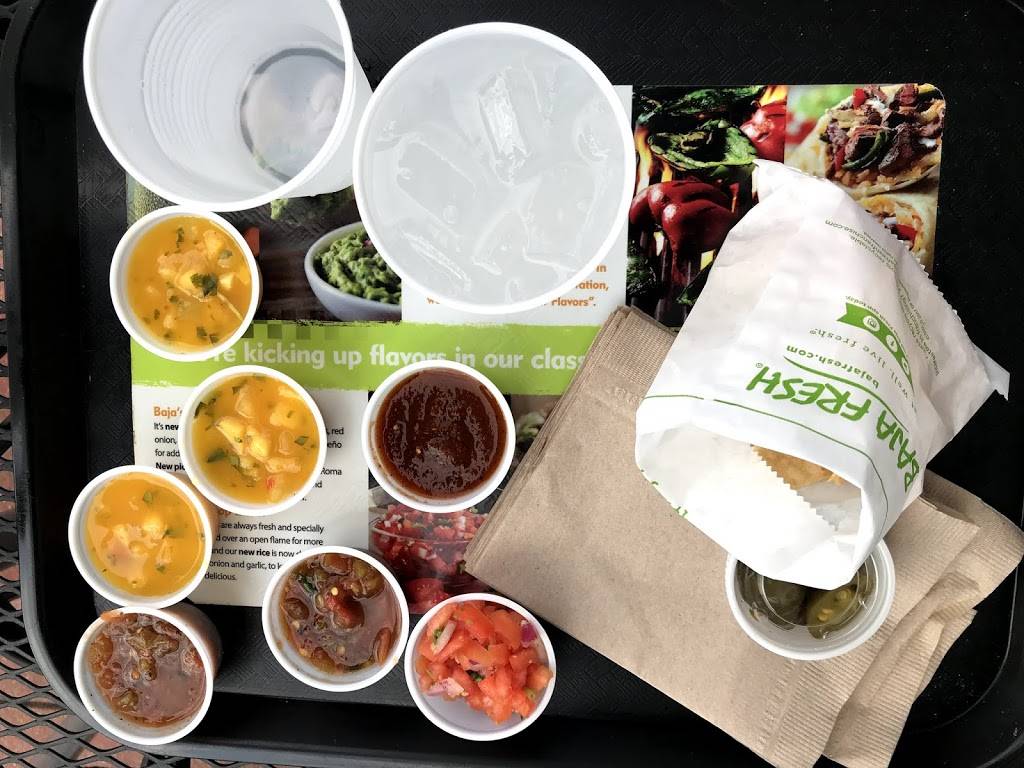Baja Fresh Mexican Grill | restaurant | 12150 Fairfax Towne Center, Fairfax, VA 22033, USA | 7033521792 OR +1 703-352-1792