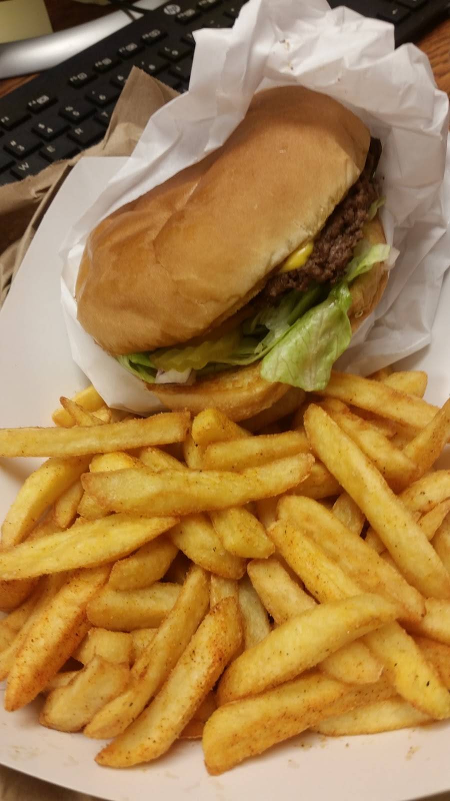 Po-Boys | restaurant | 5700 S Collins St, Arlington, TX 76018, USA | 6822761909 OR +1 682-276-1909