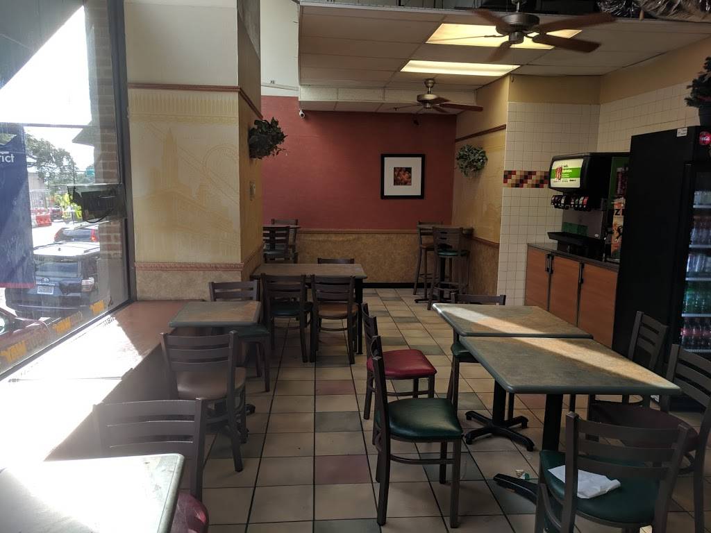 Subway | restaurant | 509 Elm St, Dallas, TX 75202, USA | 2146519268 OR +1 214-651-9268