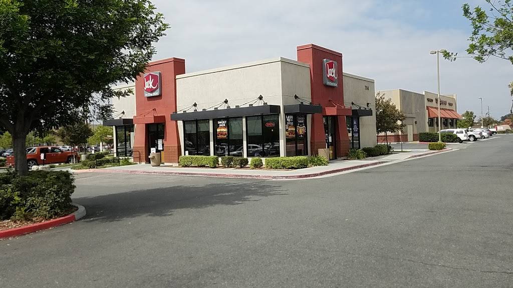 Jack in the Box | restaurant | 784 N Main St, Corona, CA 92880, USA | 9517397780 OR +1 951-739-7780