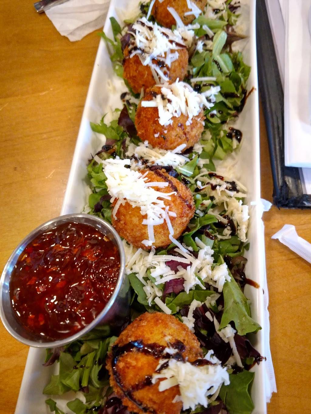 Hops Burger Bar | restaurant | 2138 Lawndale Dr, Greensboro, NC 27408, USA | 3366630537 OR +1 336-663-0537