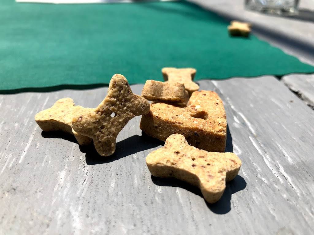 Tuck Box | restaurant | Dolores St, Carmel-By-The-Sea, CA 93923, USA | 8316246365 OR +1 831-624-6365