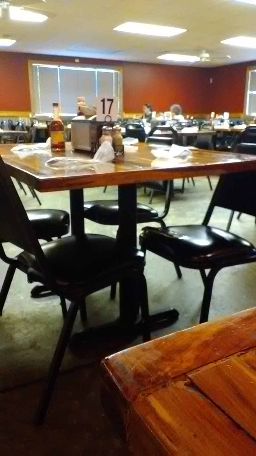 Tadpoles Catfish Barn | restaurant | 6201 Batesville Blvd, Pleasant Plains, AR 72568, USA | 5013453474 OR +1 501-345-3474