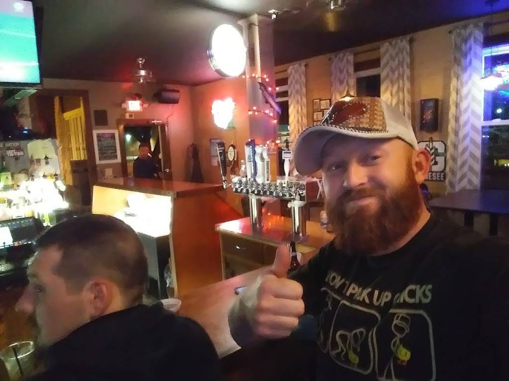 Bud and Tooties | restaurant | 601 W High Ave, New Philadelphia, OH 44663, USA | 3303088210 OR +1 330-308-8210