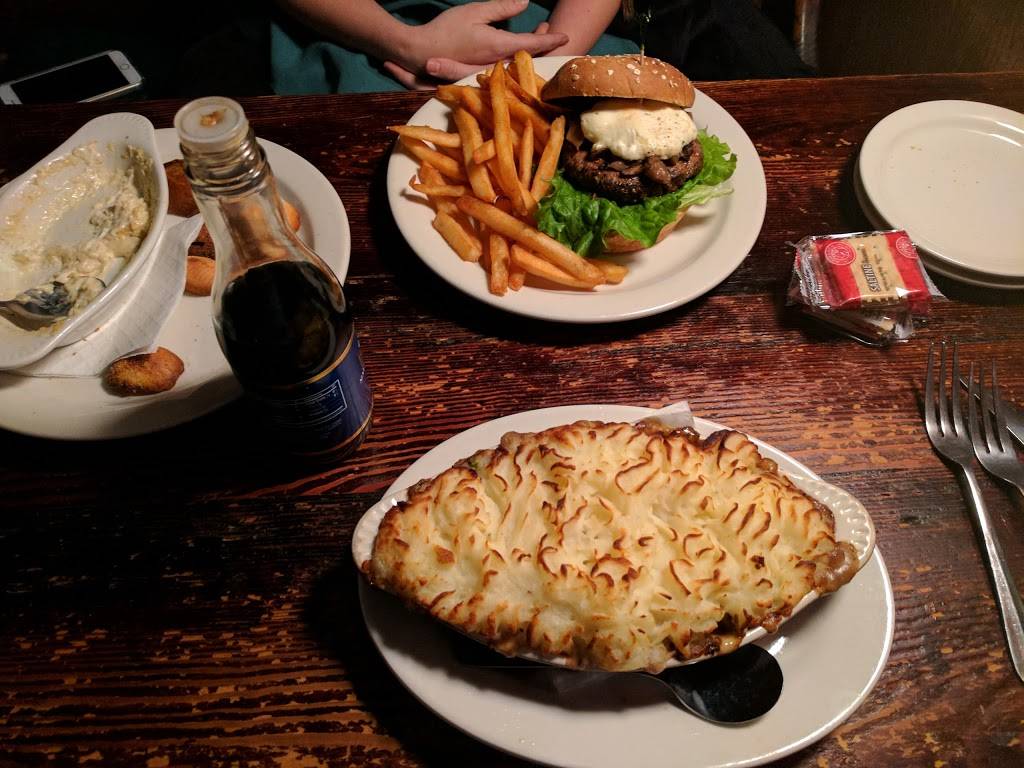 Squires Pub | restaurant | South, 1720 US-1, Southern Pines, NC 28387, USA | 9106951161 OR +1 910-695-1161