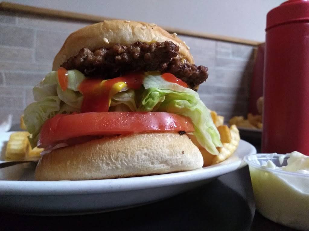 Family Steakhouse | restaurant | 10 Pkwy Shopping Ctr, Potosi, MO 63664, USA | 5734382474 OR +1 573-438-2474