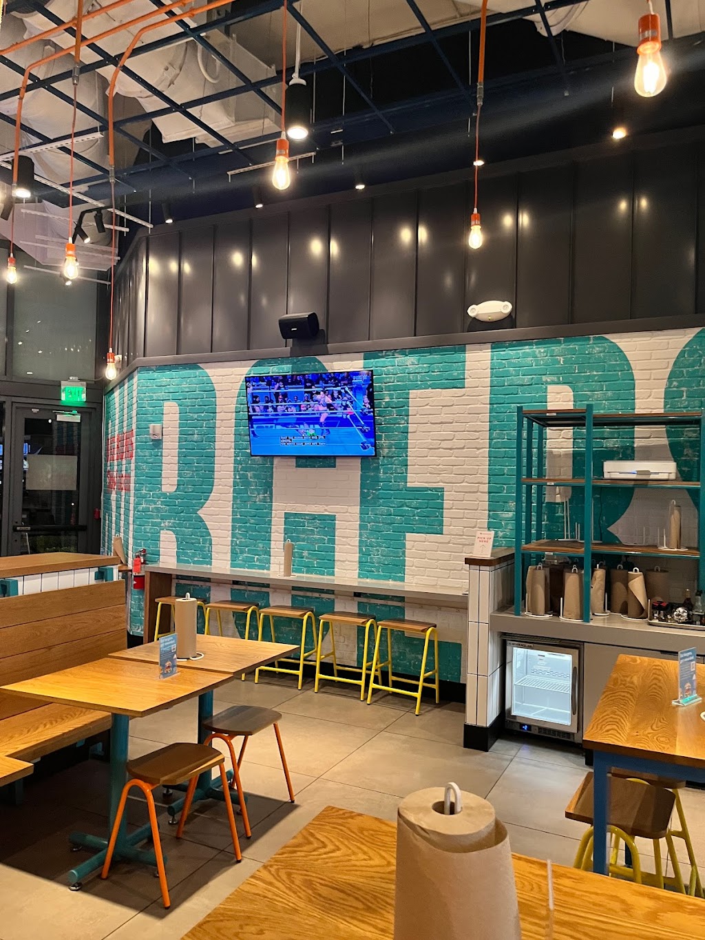 Big Buns Damn Good Burgers | restaurant | 221 SW 1st Ave CU-2 Suite 2, Fort Lauderdale, FL 33301, USA | 9546868181 OR +1 954-686-8181