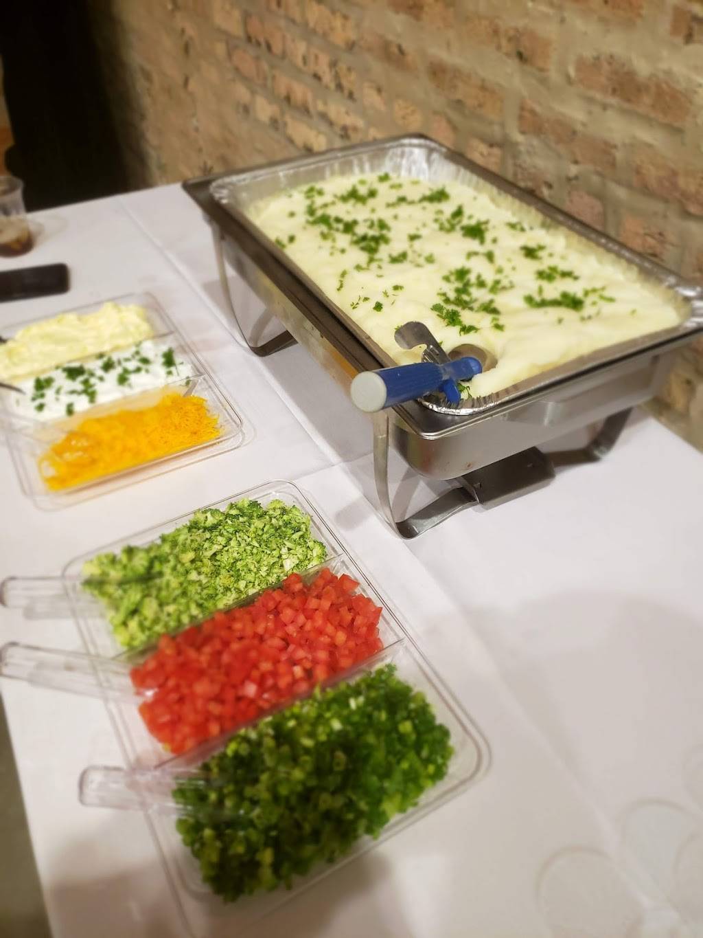 The Good Life Soul Food Cafe | restaurant | 3911, 11142 S Halsted St, Chicago, IL 60628, USA | 7732645433 OR +1 773-264-5433