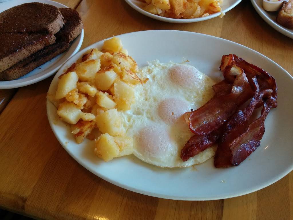 Sunset Grill | restaurant | 185 Consumers Dr, Whitby, ON L1N 1C4, Canada | 9056650030 OR +1 905-665-0030