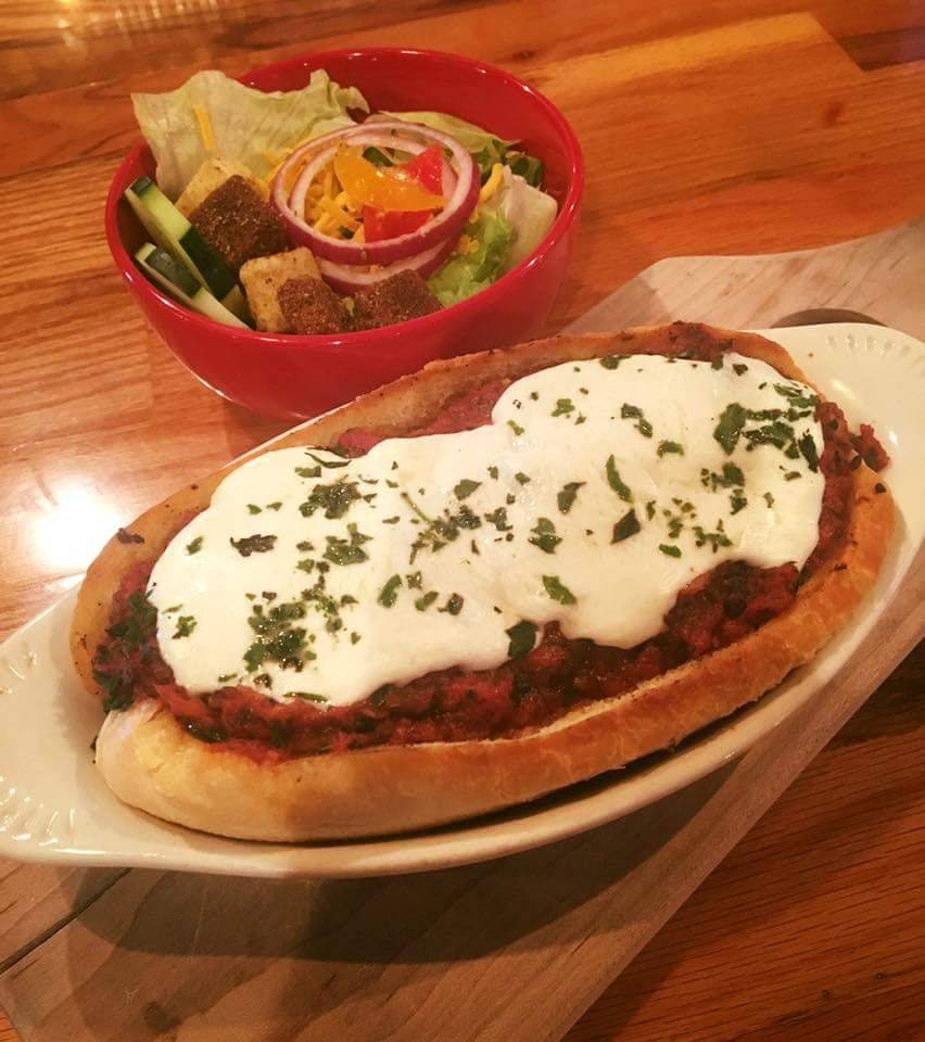 Strikers Steakhouse | restaurant | 321 Crews St, Lawrenceburg, TN 38464, USA | 9312447457 OR +1 931-244-7457