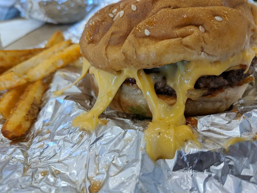 Five Guys | meal takeaway | 4025 Richmond Rd, Warrensville Heights, OH 44122, USA | 2163608888 OR +1 216-360-8888