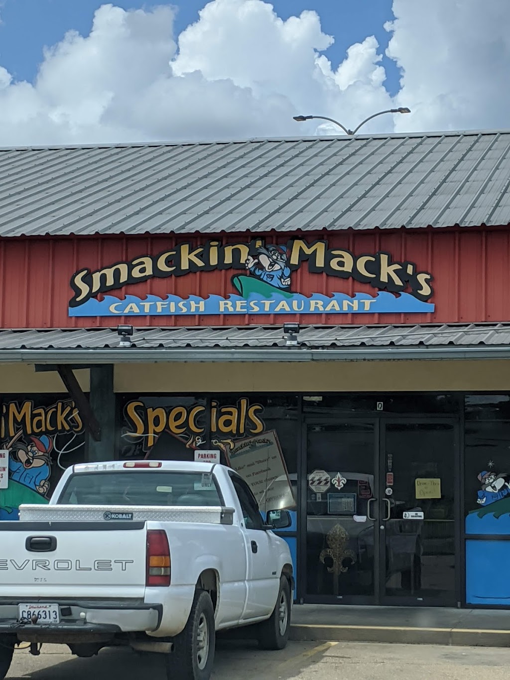 Smackin Macks | restaurant | 1707 Metro Dr # Q, Alexandria, LA 71301, USA | 3184422722 OR +1 318-442-2722