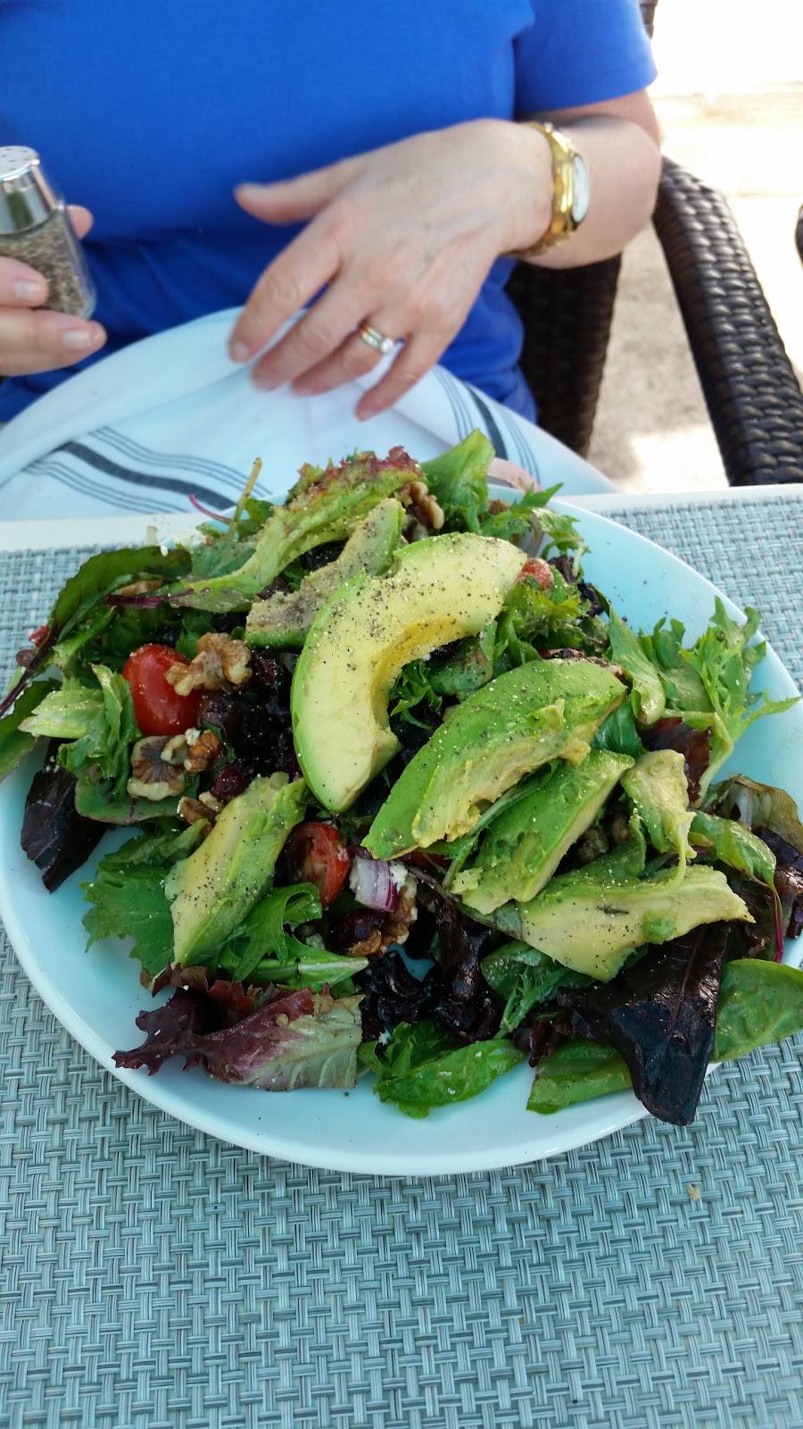 Chill Kitchen and Bar | restaurant | 416 Boston Post Rd E, Marlborough, MA 01752, USA | 5082996050 OR +1 508-299-6050