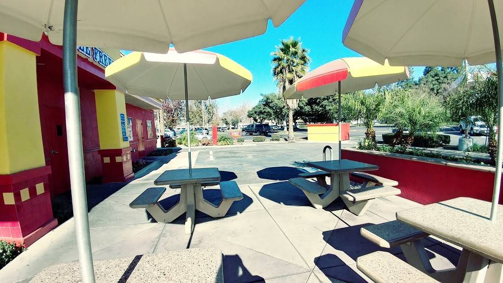 Wienerschnitzel | restaurant | 1175 E Walnut St, Ontario, CA 91761, USA | 9096731711 OR +1 909-673-1711